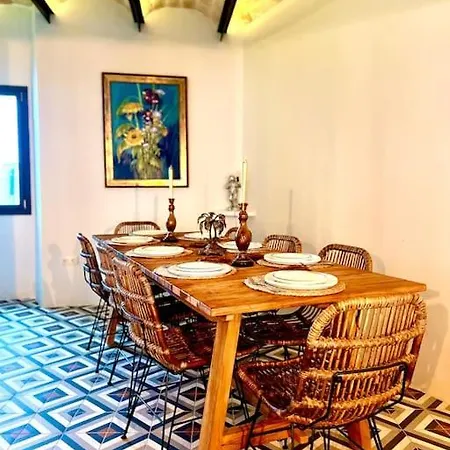 Huge Superb Duplex Old Town Holiday home Sitges